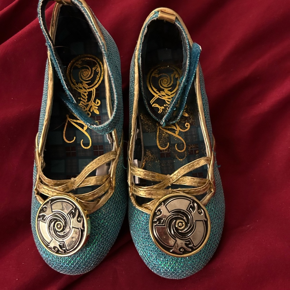 Disney Pixar Brave Princess Merida costume shoes! Size 6 worn once